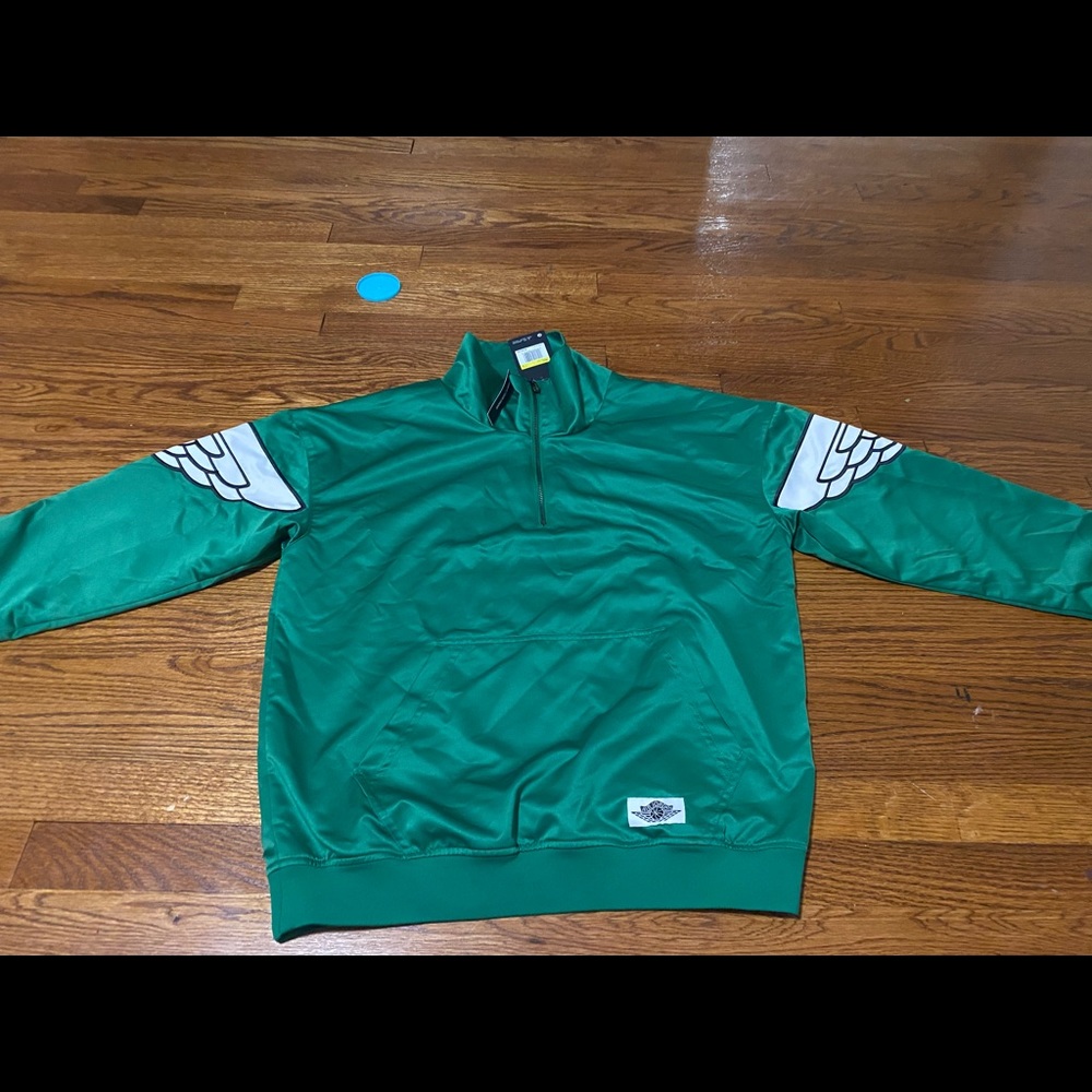 Jordan Pullover "wings" sweater size S New